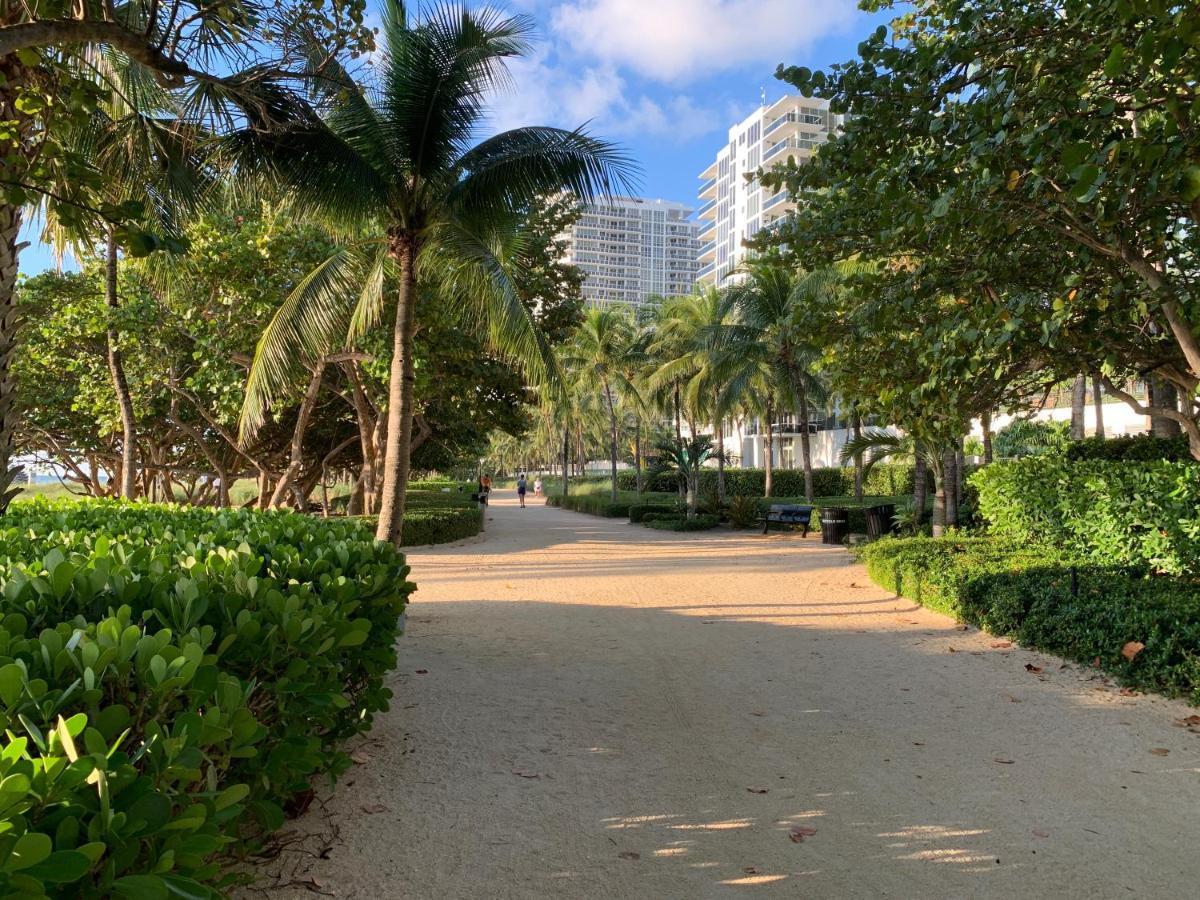 Biscayne Garden'S Studio Golden Glades Buitenkant foto